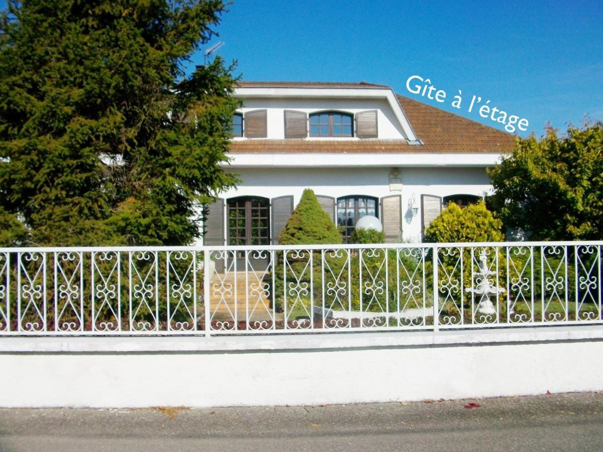 Casa de Férias Les Roses De Rita Boisset-lès-Montrond