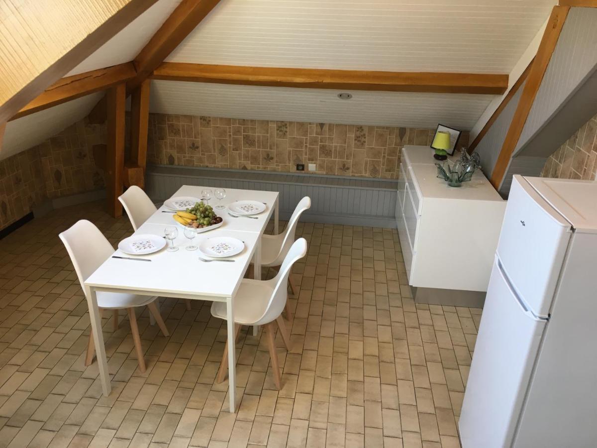 Les Roses De Rita Holiday home Boisset-les-Montrond
